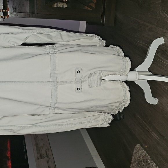 🤍SPRING,Womens beautiful light colored denim fall jacket sz LG. LA Coalition.💙 - Picture 5 of 13